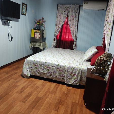 Posada Nativa Miss Trinie San Andres  Bagian luar foto