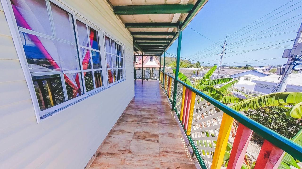 Posada Nativa Miss Trinie San Andres  Bagian luar foto